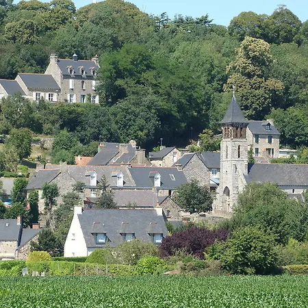 Du Tertre 2* Mont-Dol